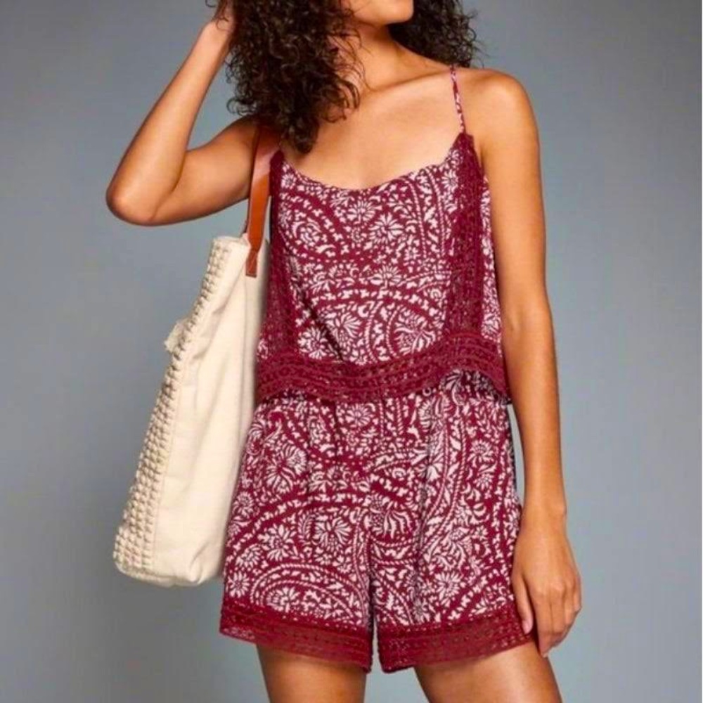 Small Abercrombie & Fitch Floral Paisley Pattern Sleeveless Romper with Zipper